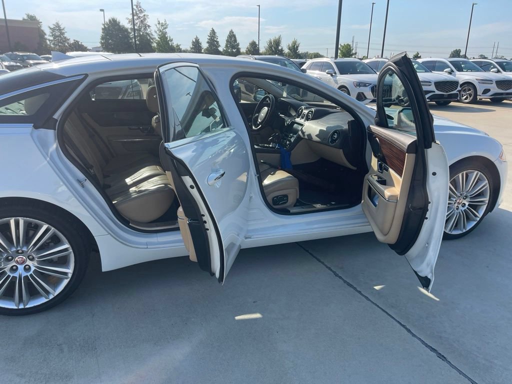 Used 2015 Jaguar XJ L Portfolio RWD image 15