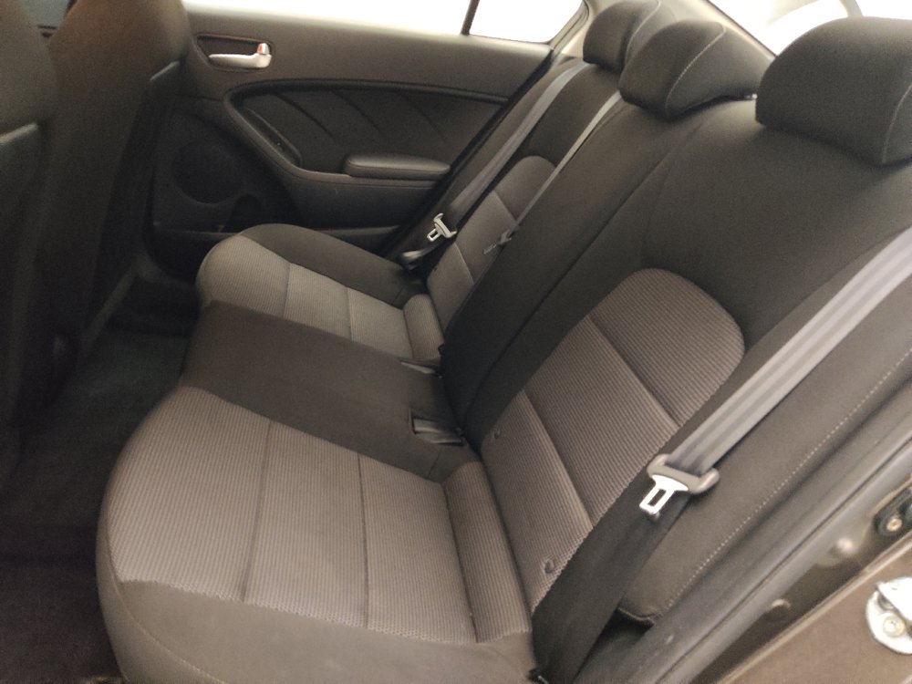 Used 2017 Kia Forte LX FWD image 18