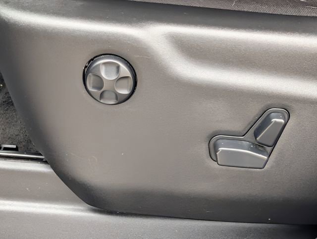 Used 2015 Jeep Grand Cherokee SRT w/ Trailer Tow Group IV image 29