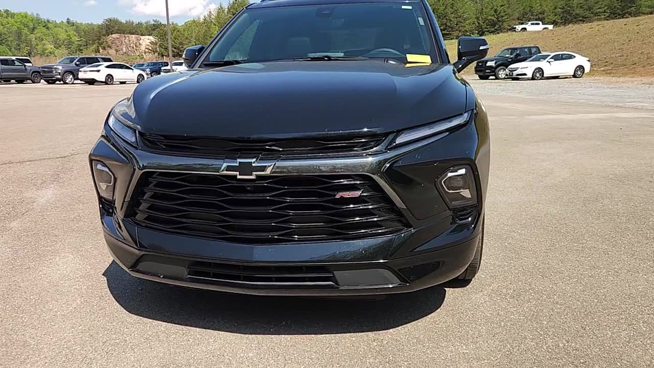 Used 2025 Chevrolet Blazer RS w/ Driver Confidence II Package image 3