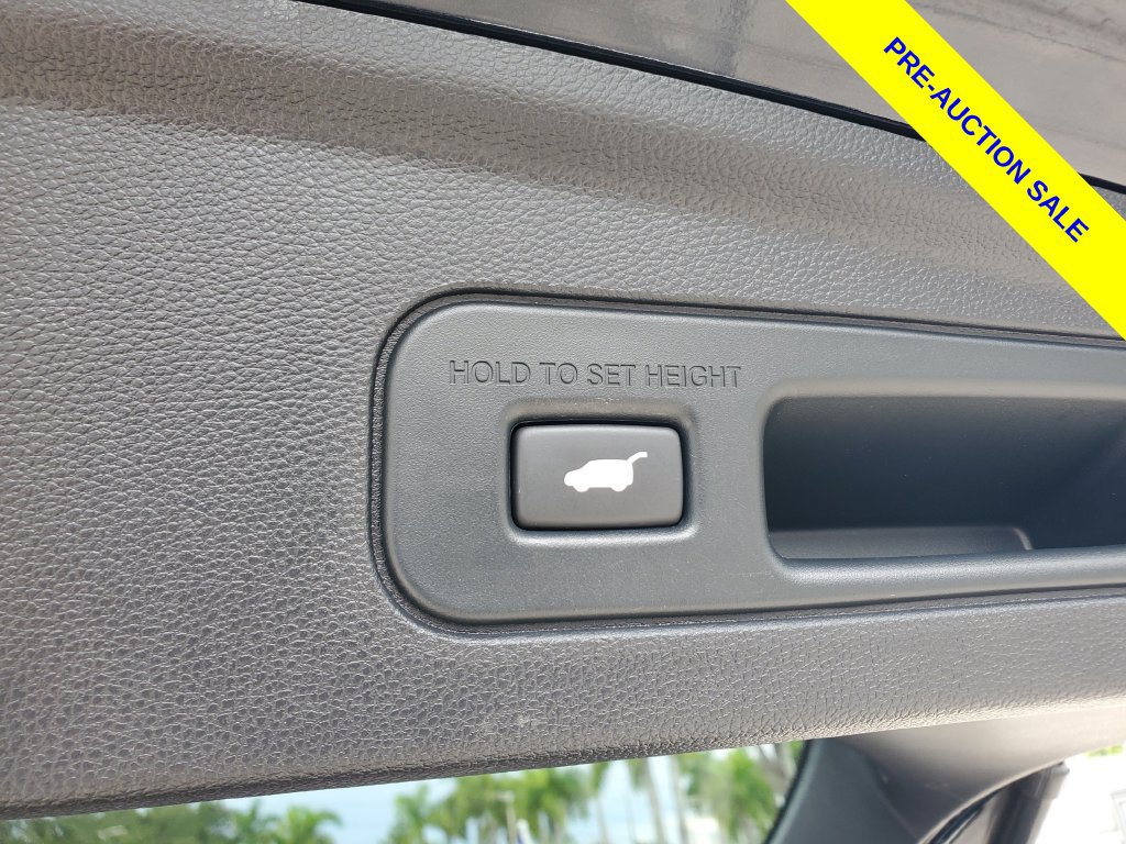 Used 2024 Acura MDX w/ Technology Package FWD image 9