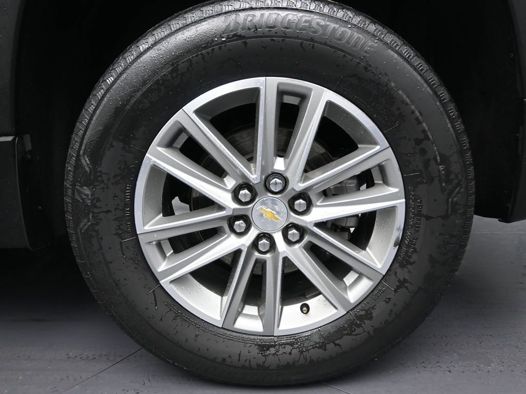 Used 2023 Chevrolet Traverse LT image 10