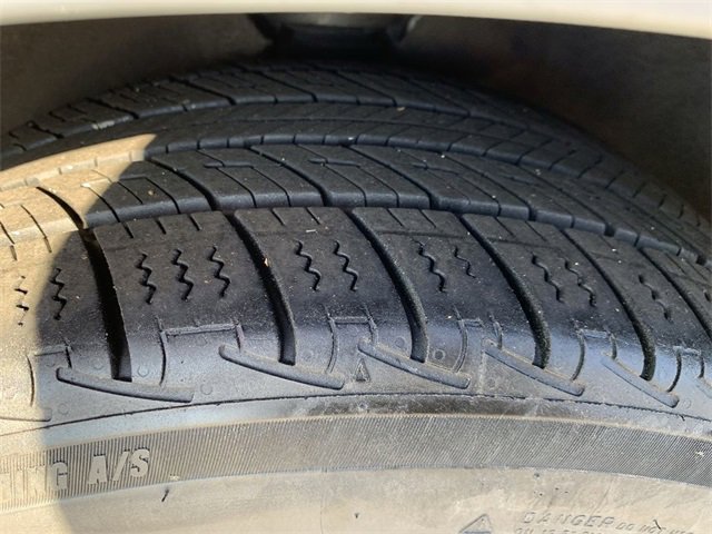 Used 2016 Chevrolet Malibu Premier w/ Driver Confidence Package image 35