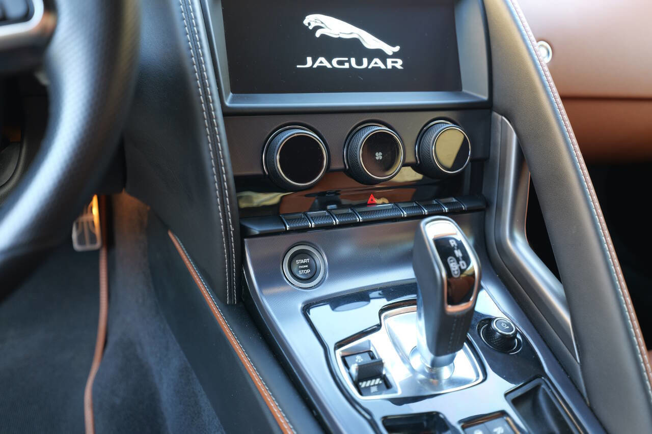 Used 2021 Jaguar F-TYPE R image 93