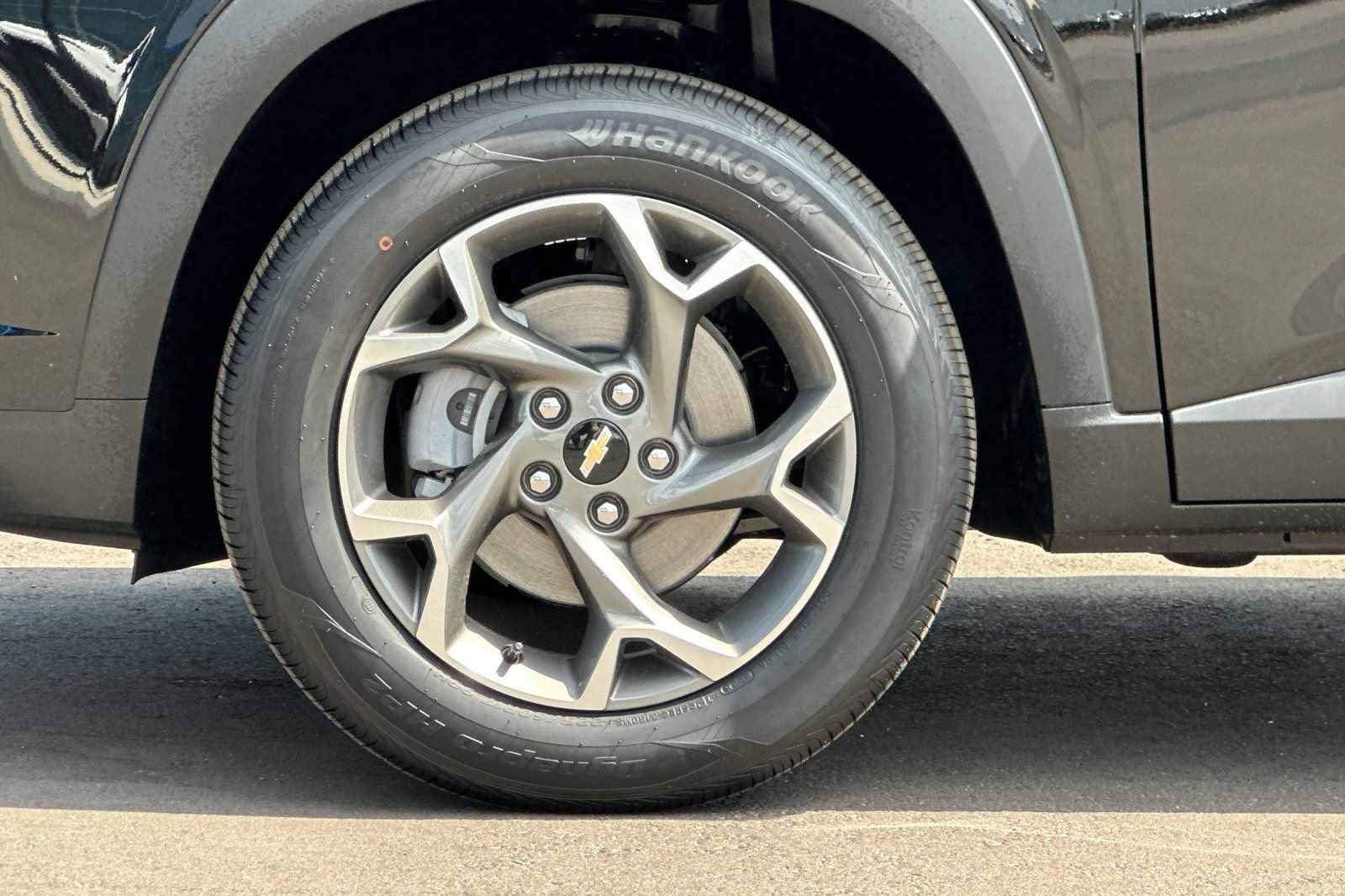 New 2026 Chevrolet Trax LT FWD image 25
