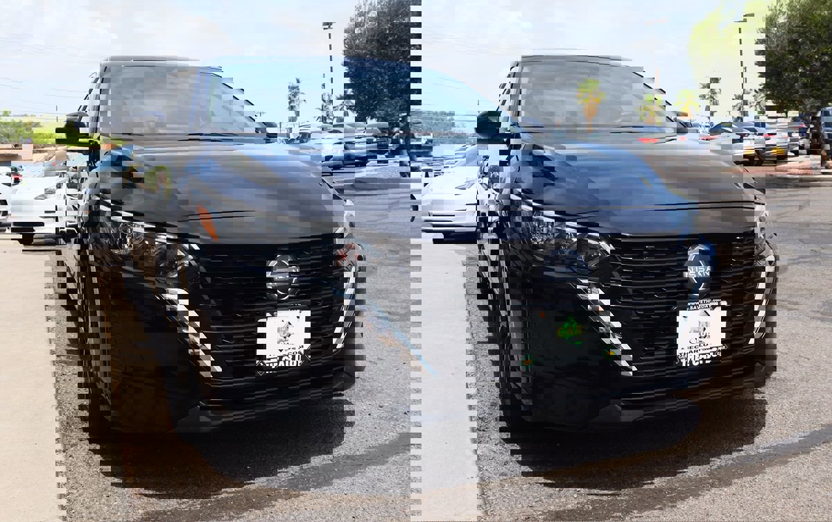 Used 2025 Nissan Sentra SV image 18