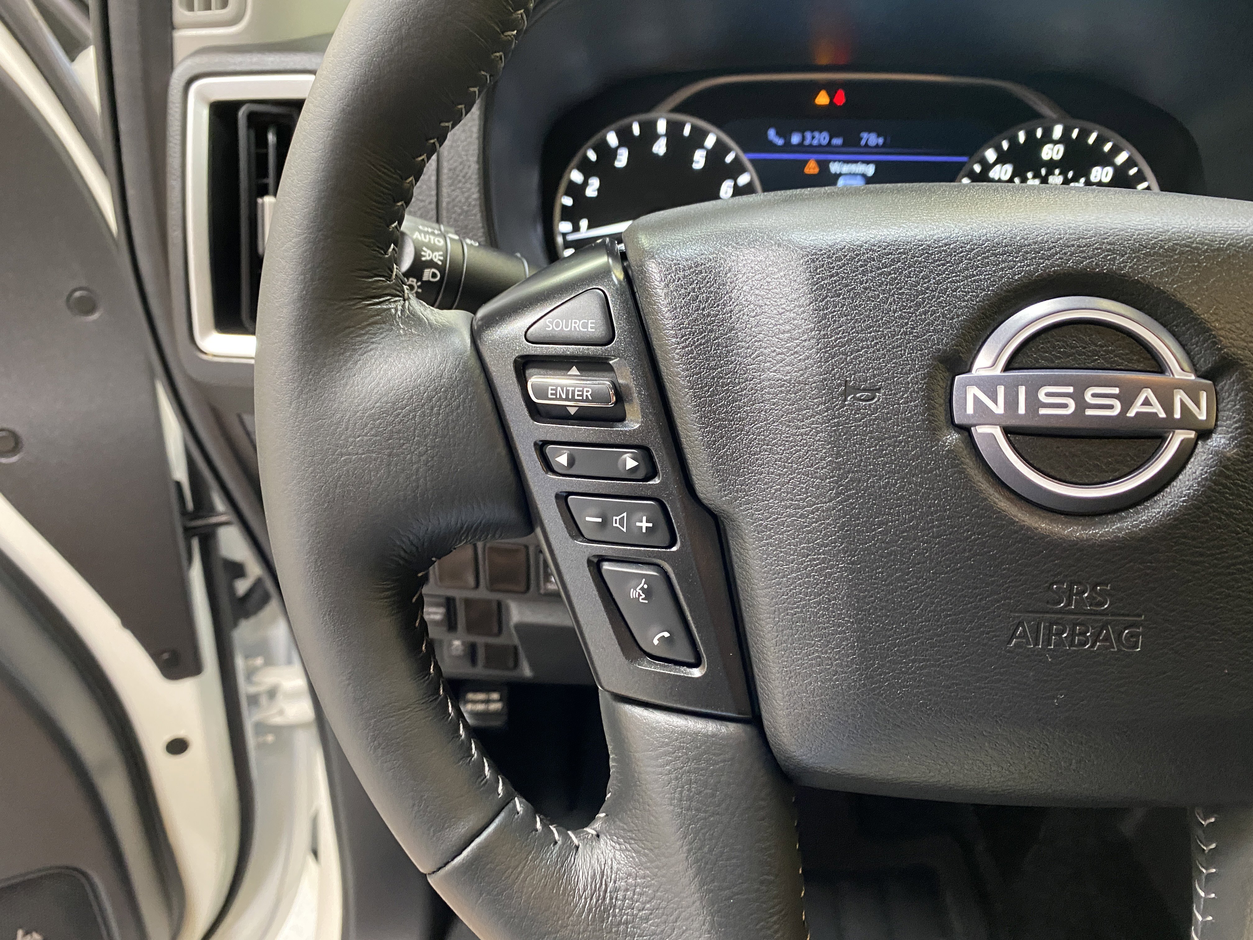 Used 2025 Nissan Frontier SV w/ SV Convenience Package image 30