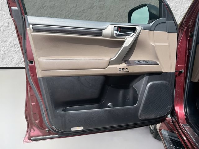 Used 2021 Lexus GX 460 Premium w/ Premium Package AWD/4WD image 22