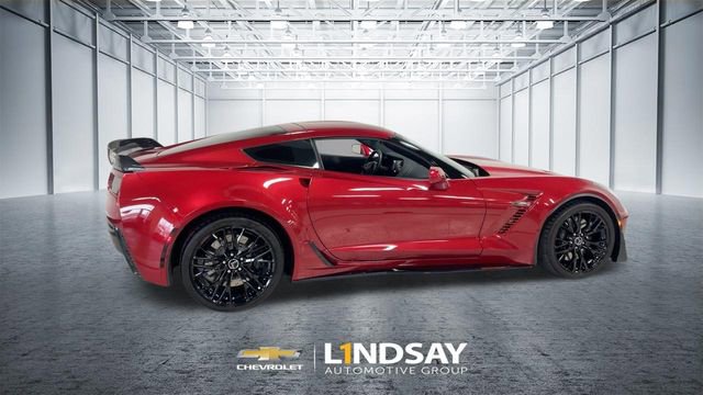 Used 2015 Chevrolet Corvette Z06 w/ 2LZ Preferred Equipment Group image 2