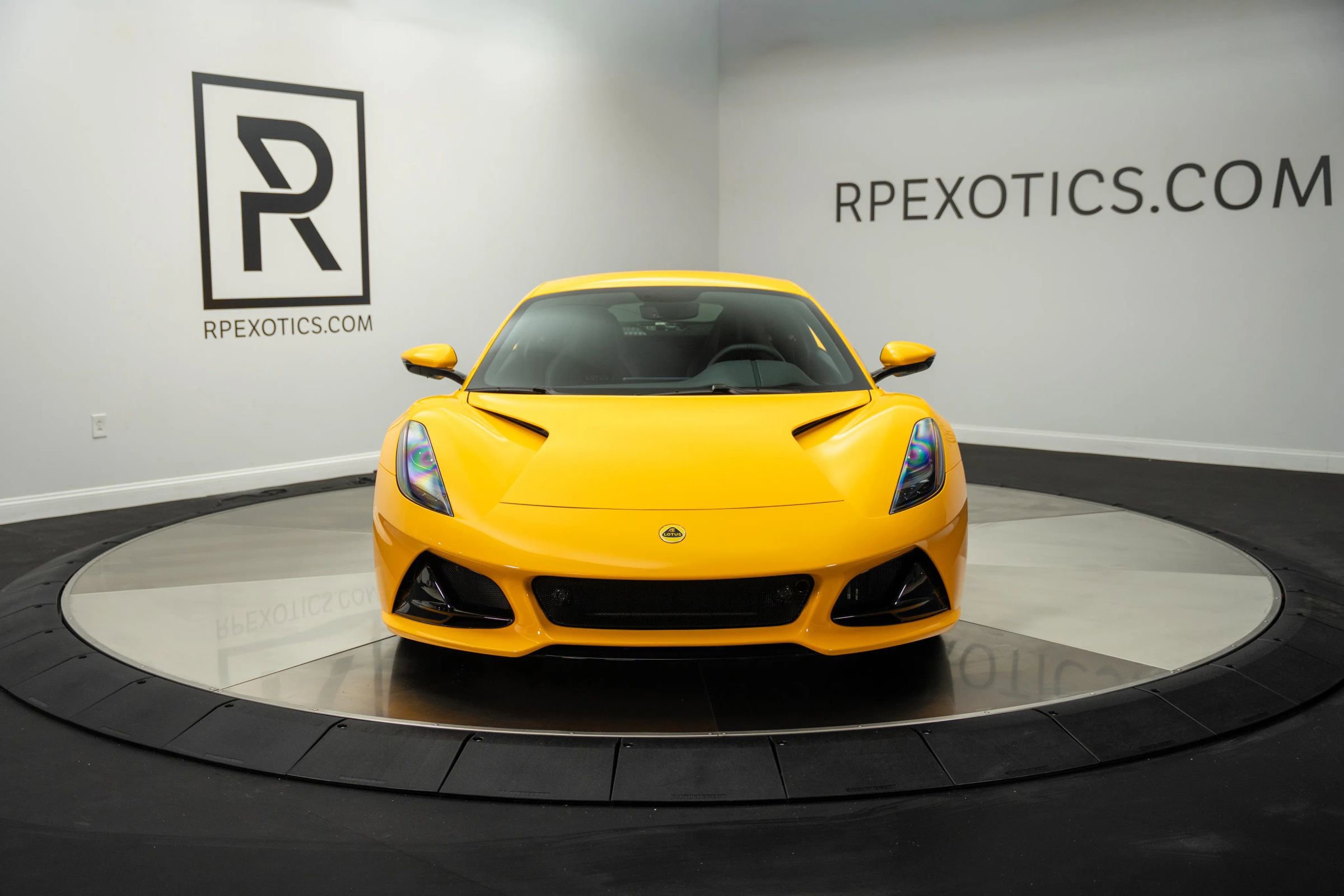 Used 2024 Lotus Emira First Edition image 6