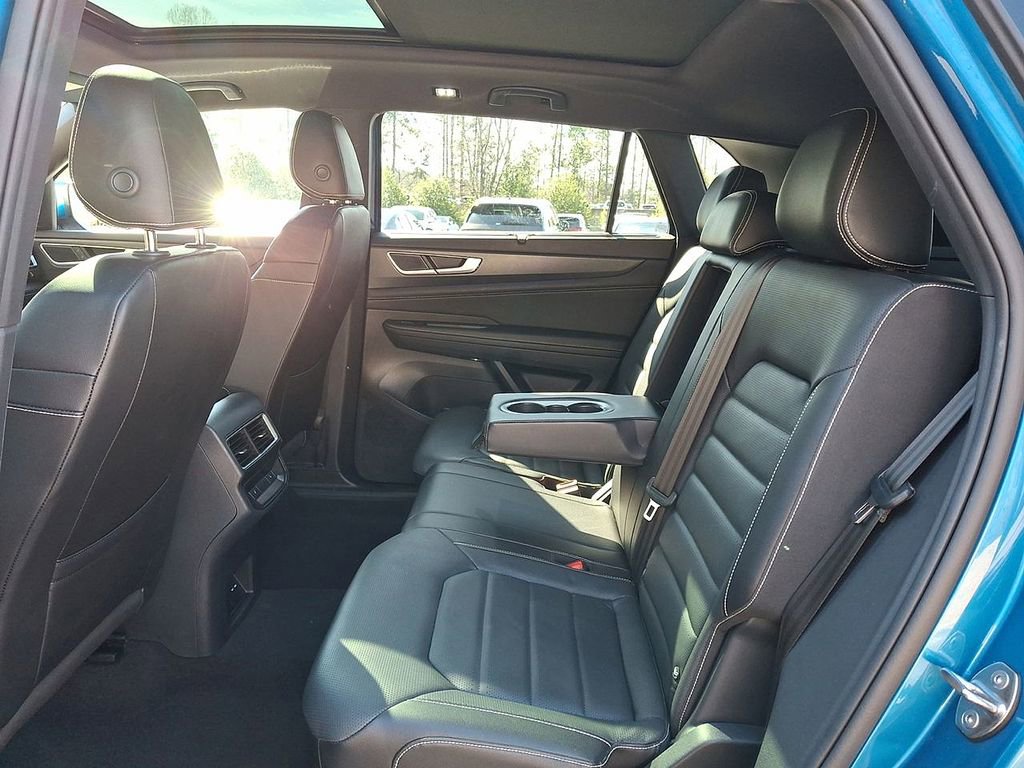 Used 2024 Volkswagen Atlas Cross Sport SEL R-Line image 20