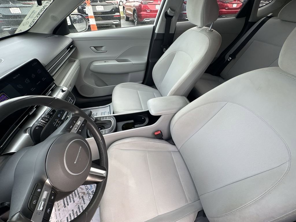 Used 2025 Hyundai Kona SEL image 20