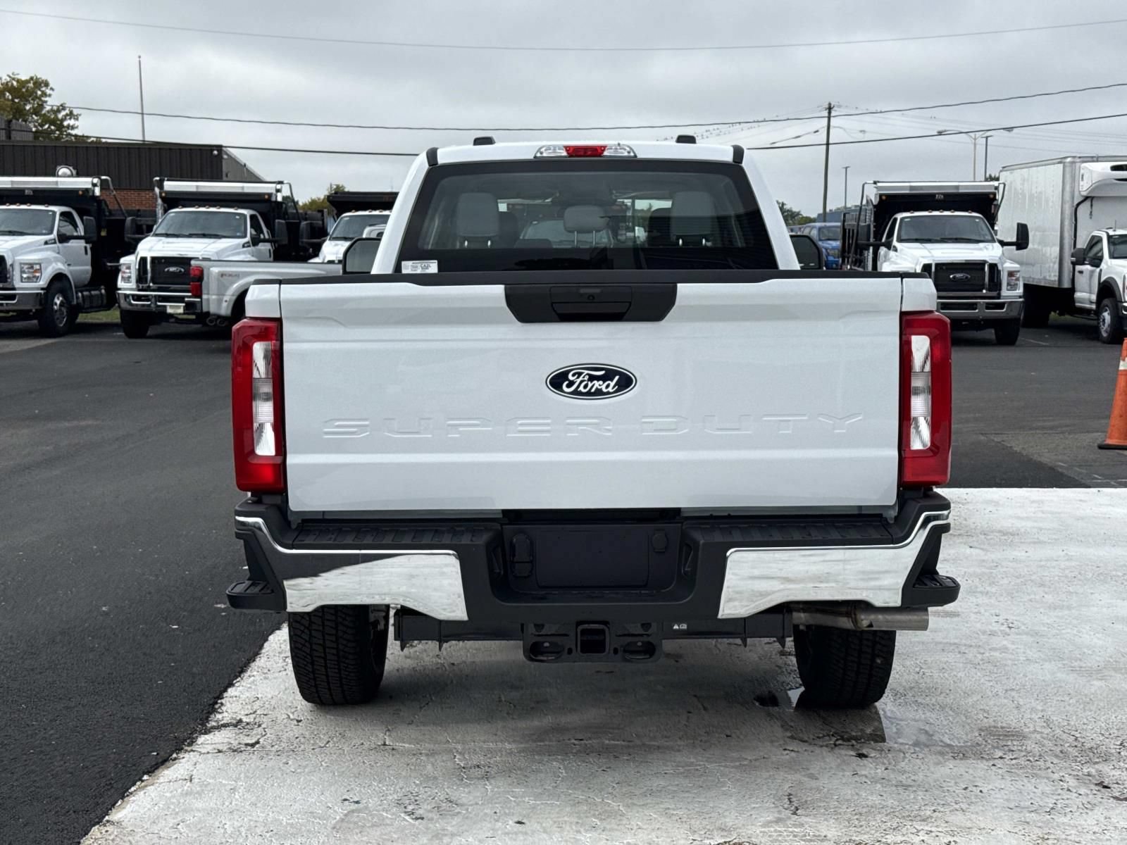 New 2027 Ford F250 XL w/ XL Driver Assist Package AWD/4WD image 4