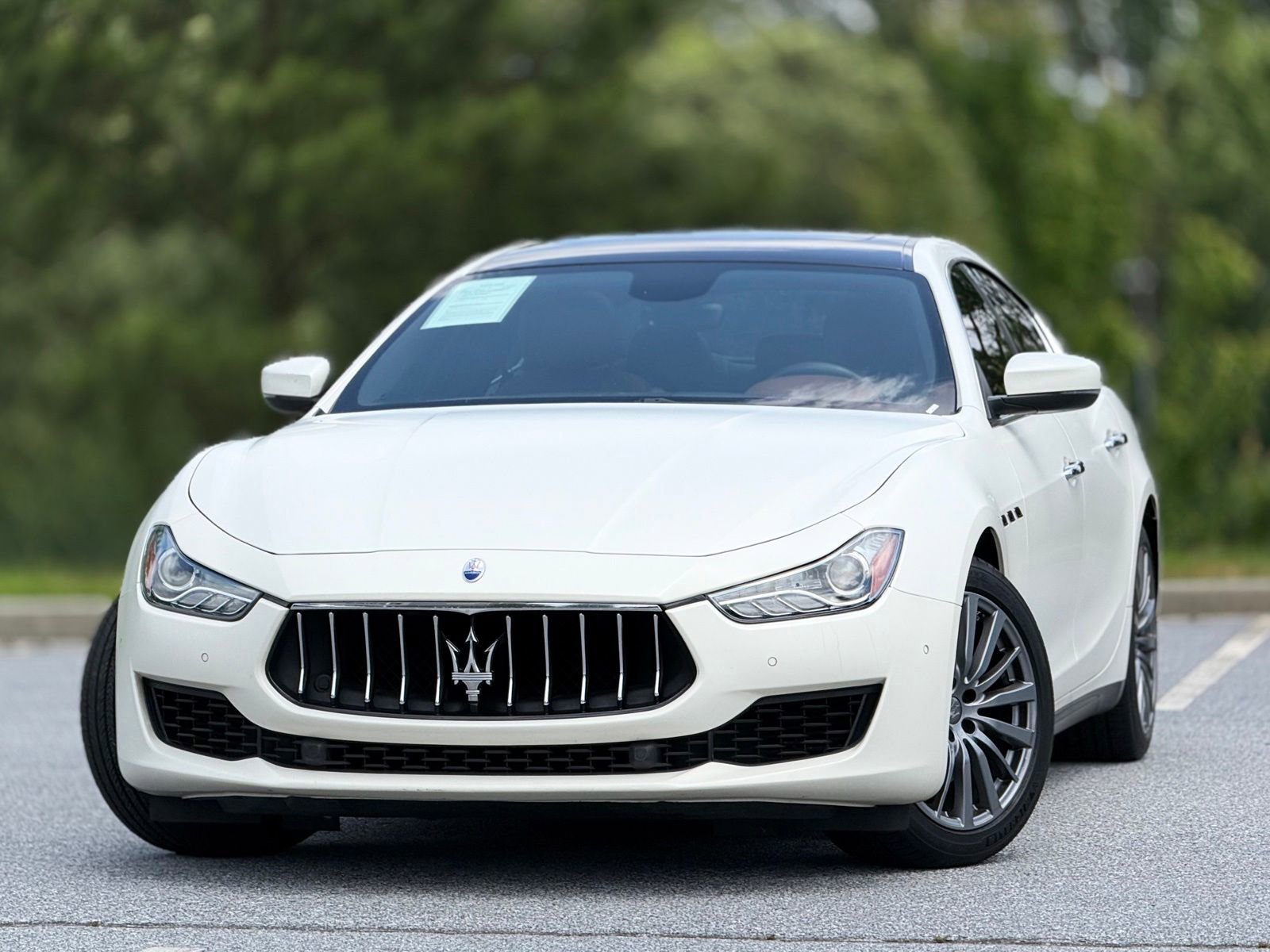 Used 2019 Maserati Ghibli RWD image 2