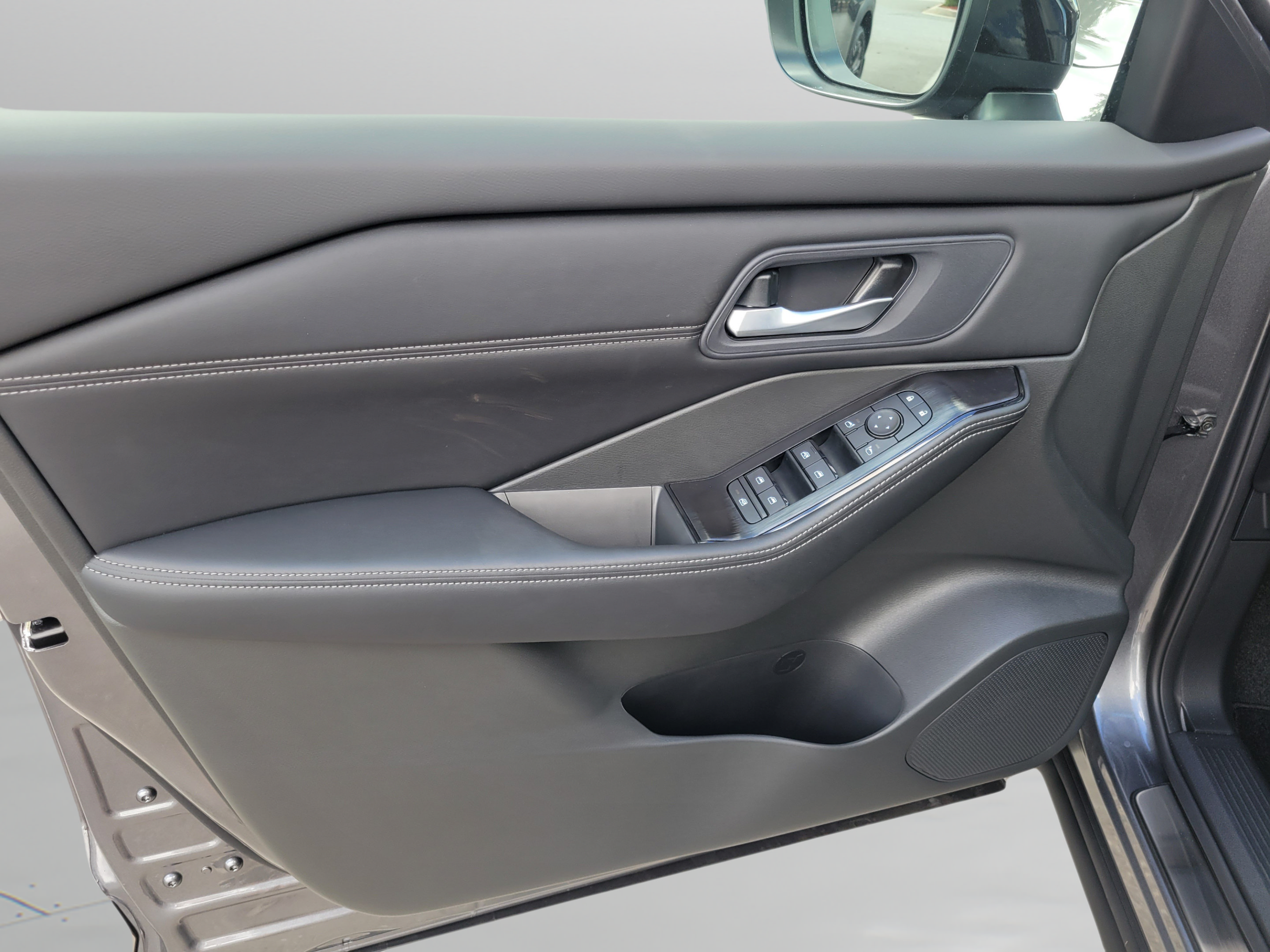 New 2026 Nissan Rogue Dark Armor FWD image 14