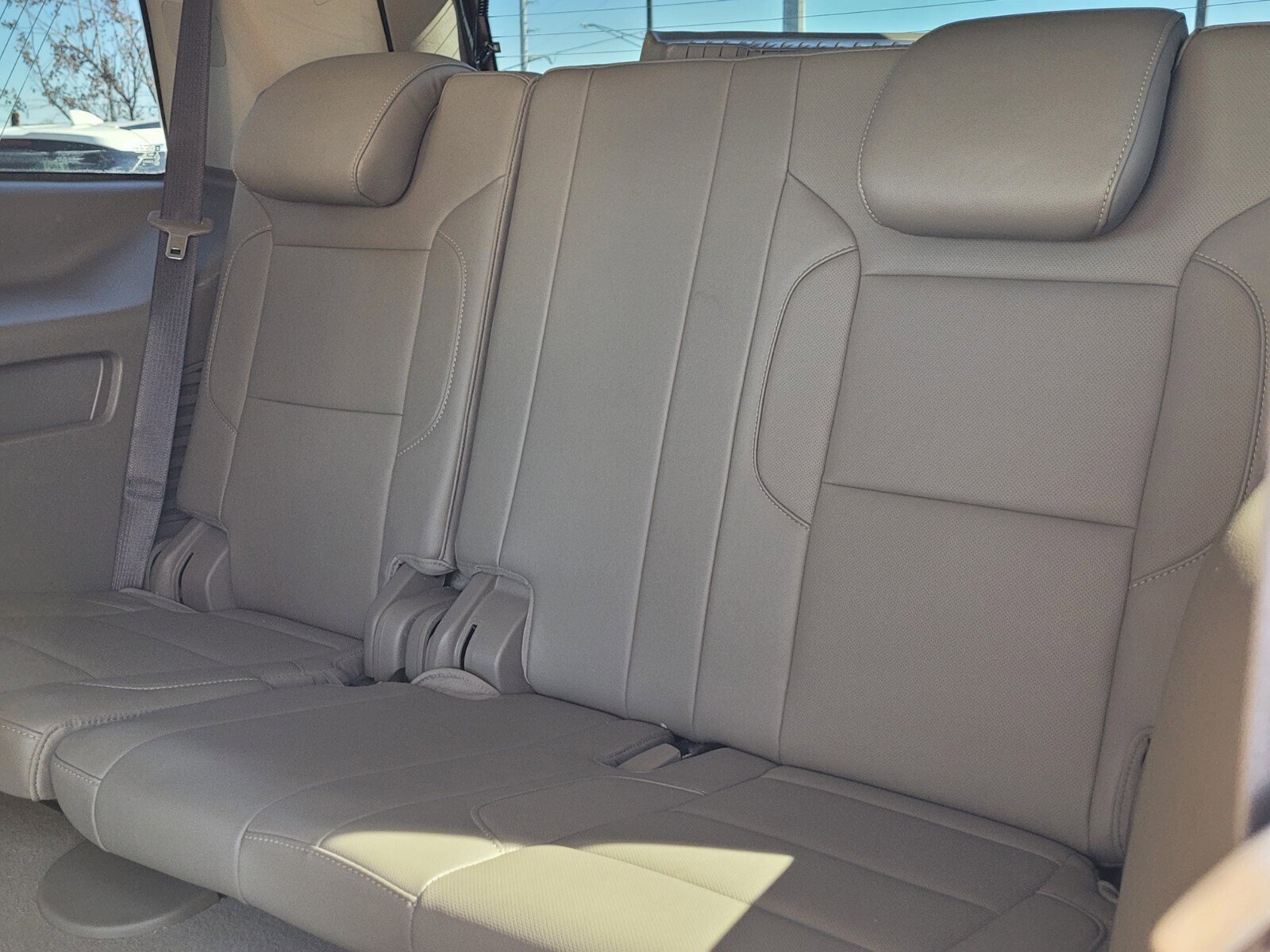 Used 2020 GMC Yukon SLT w/ Premium Edition image 11