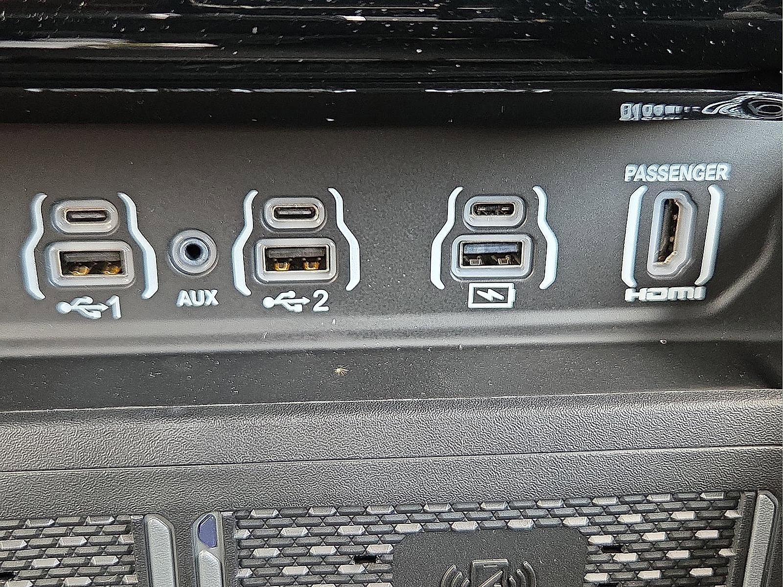 New 2026 RAM 1500 Laramie w/ Night Edition image 18