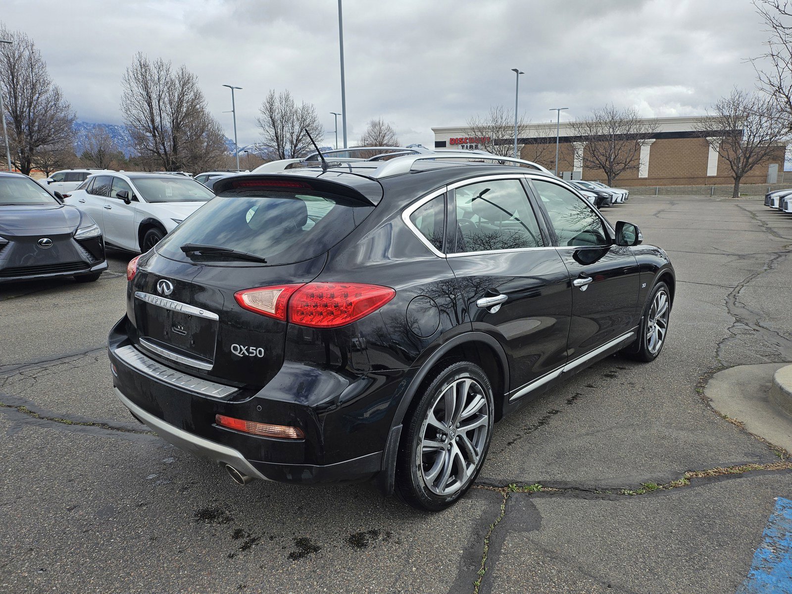 Used 2017 INFINITI QX50 AWD w/ Technology Package image 5