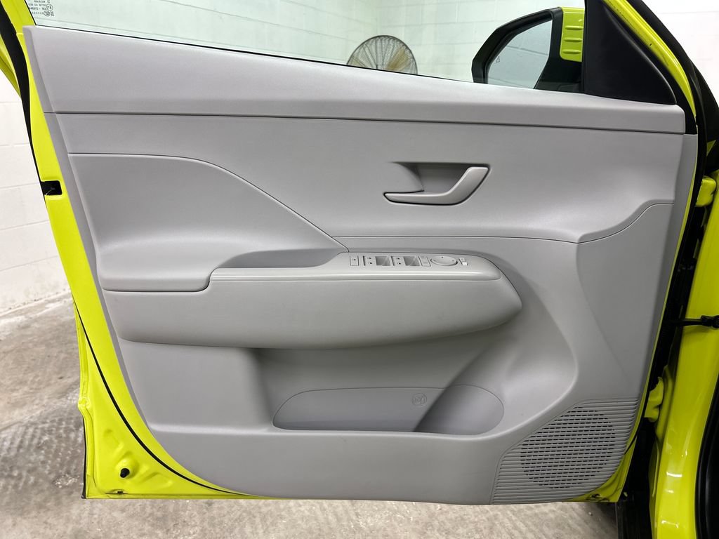 Used 2024 Hyundai Kona SEL FWD image 18
