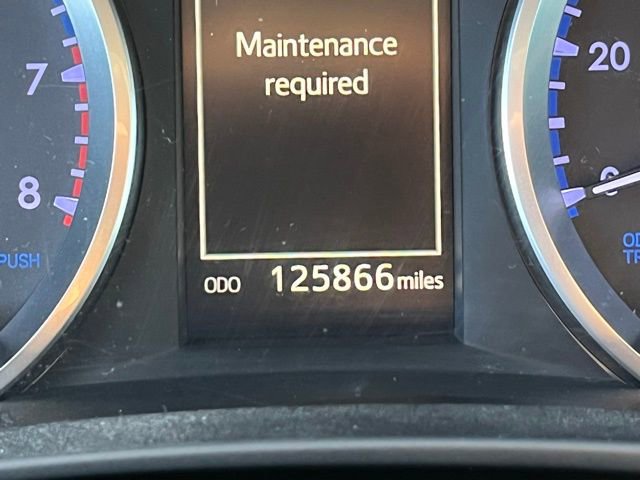 Used 2019 Toyota Highlander LE AWD/4WD image 14