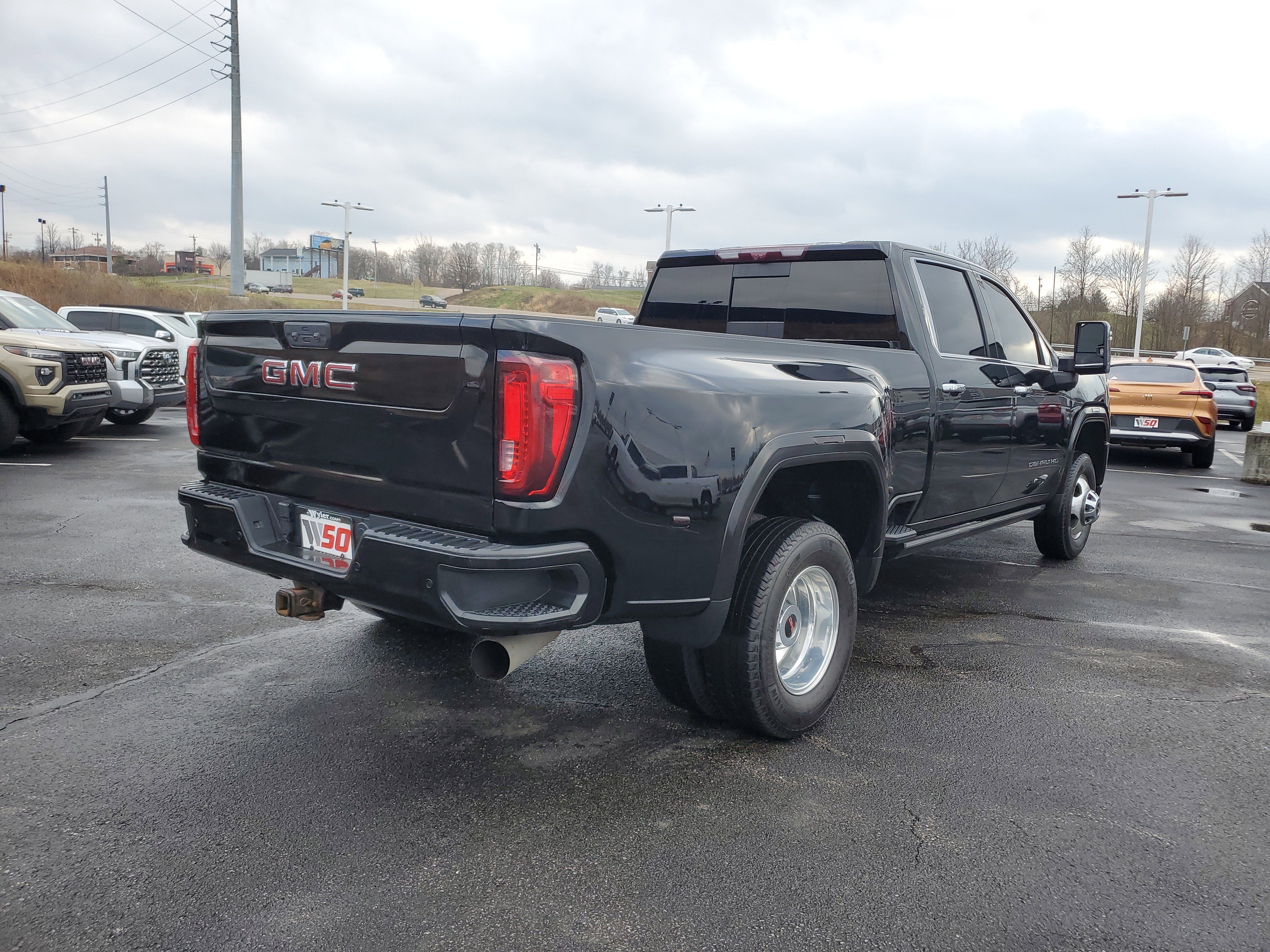 Used 2022 GMC Sierra 3500 Denali w/ Denali Ultimate Package image 4
