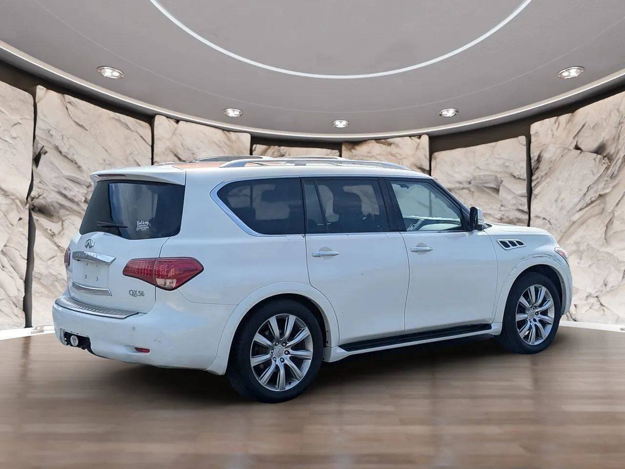 Used 2012 INFINITI QX56 4WD w/ Deluxe Touring Pkg image 12