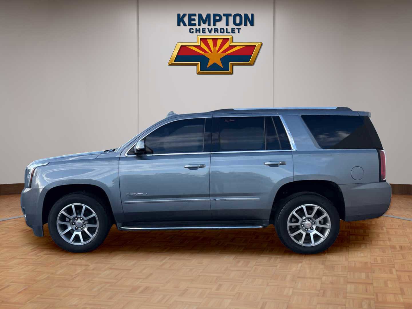 Used 2019 GMC Yukon Denali RWD image 3