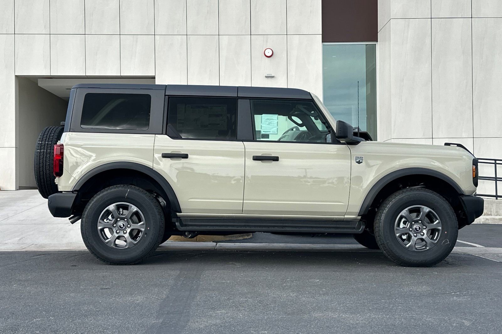 New 2026 Ford Bronco Big Bend image 2
