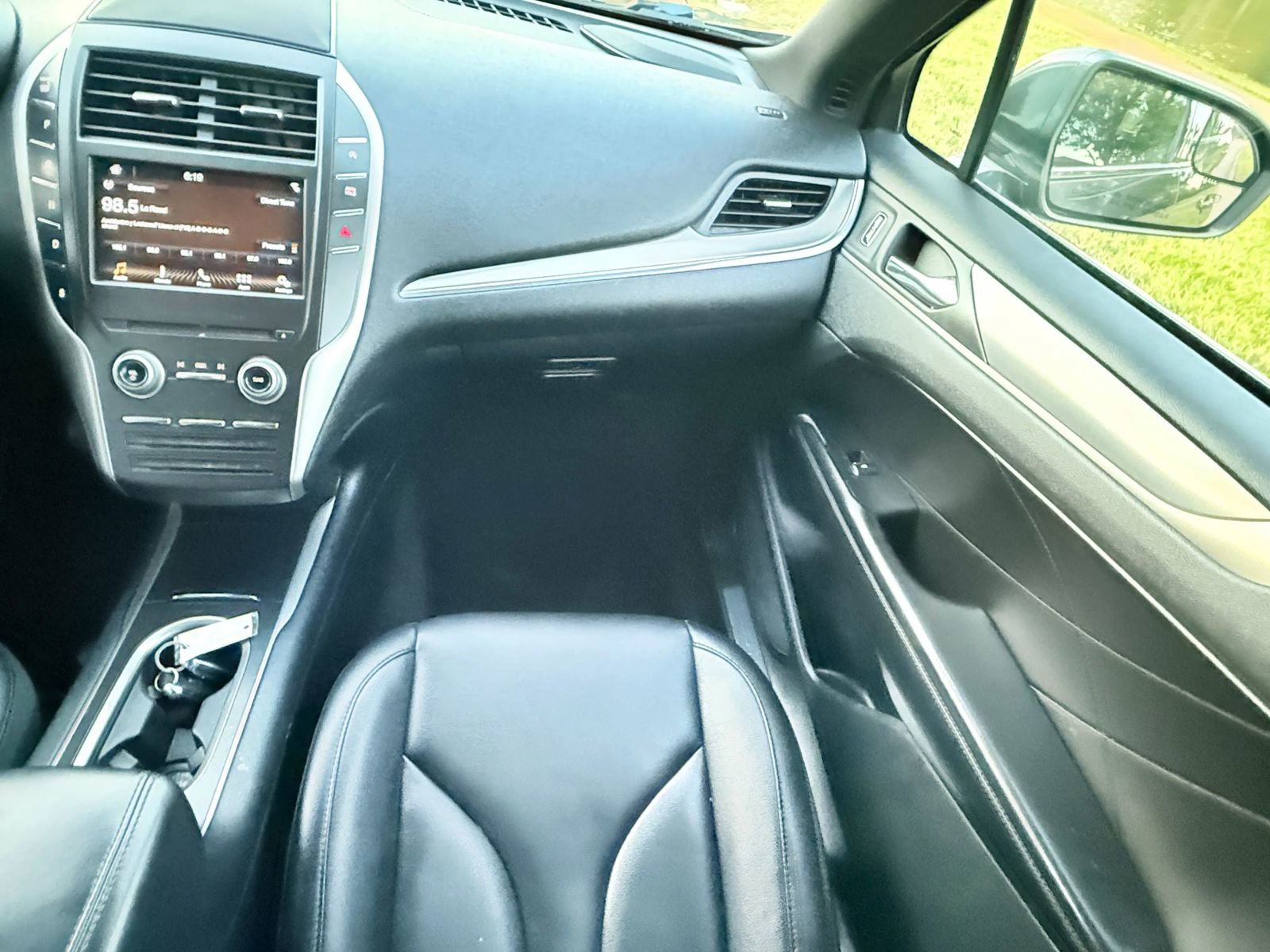 Used 2017 Lincoln MKC Premiere image 22