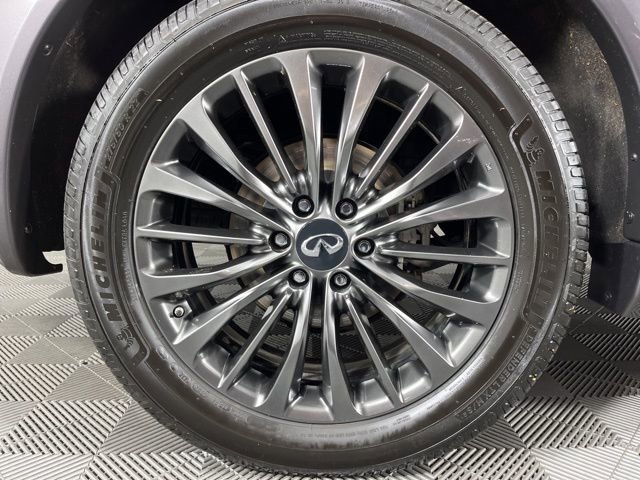 Used 2023 INFINITI QX80 Premium Select w/ Cargo Package image 16