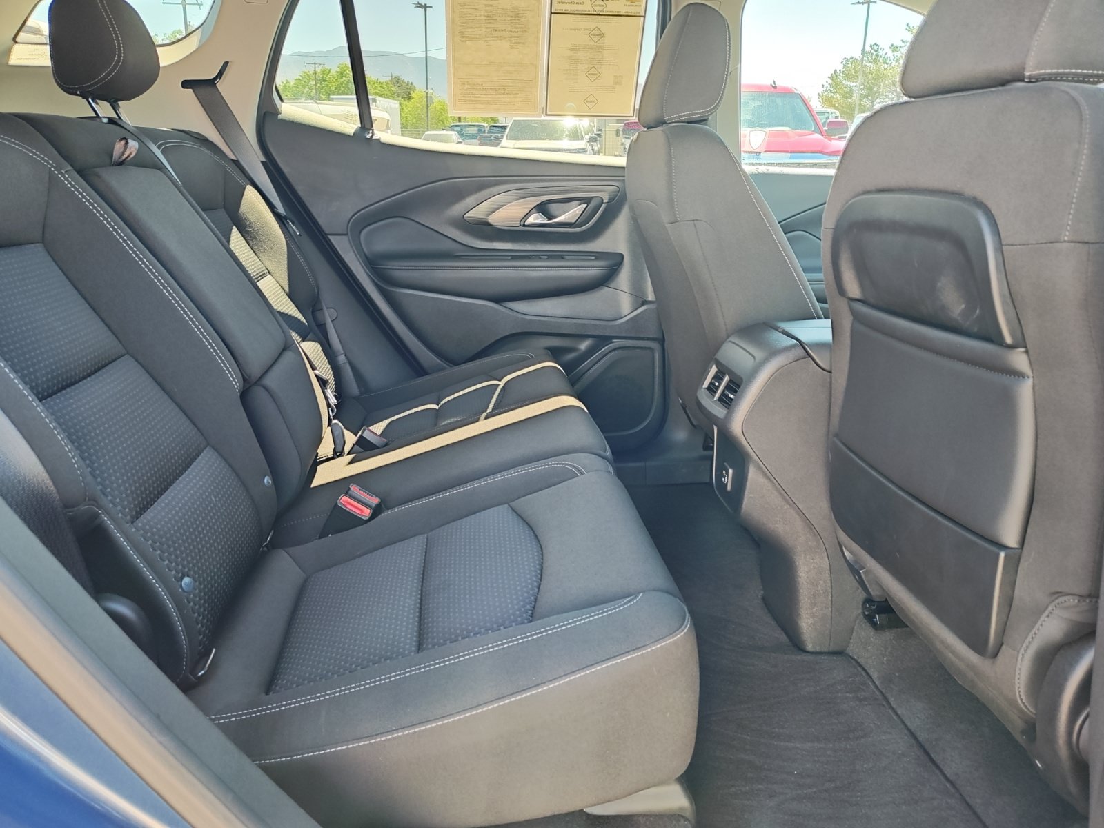 Used 2024 GMC Terrain SLE w/ Driver Convenience Package AWD/4WD image 28