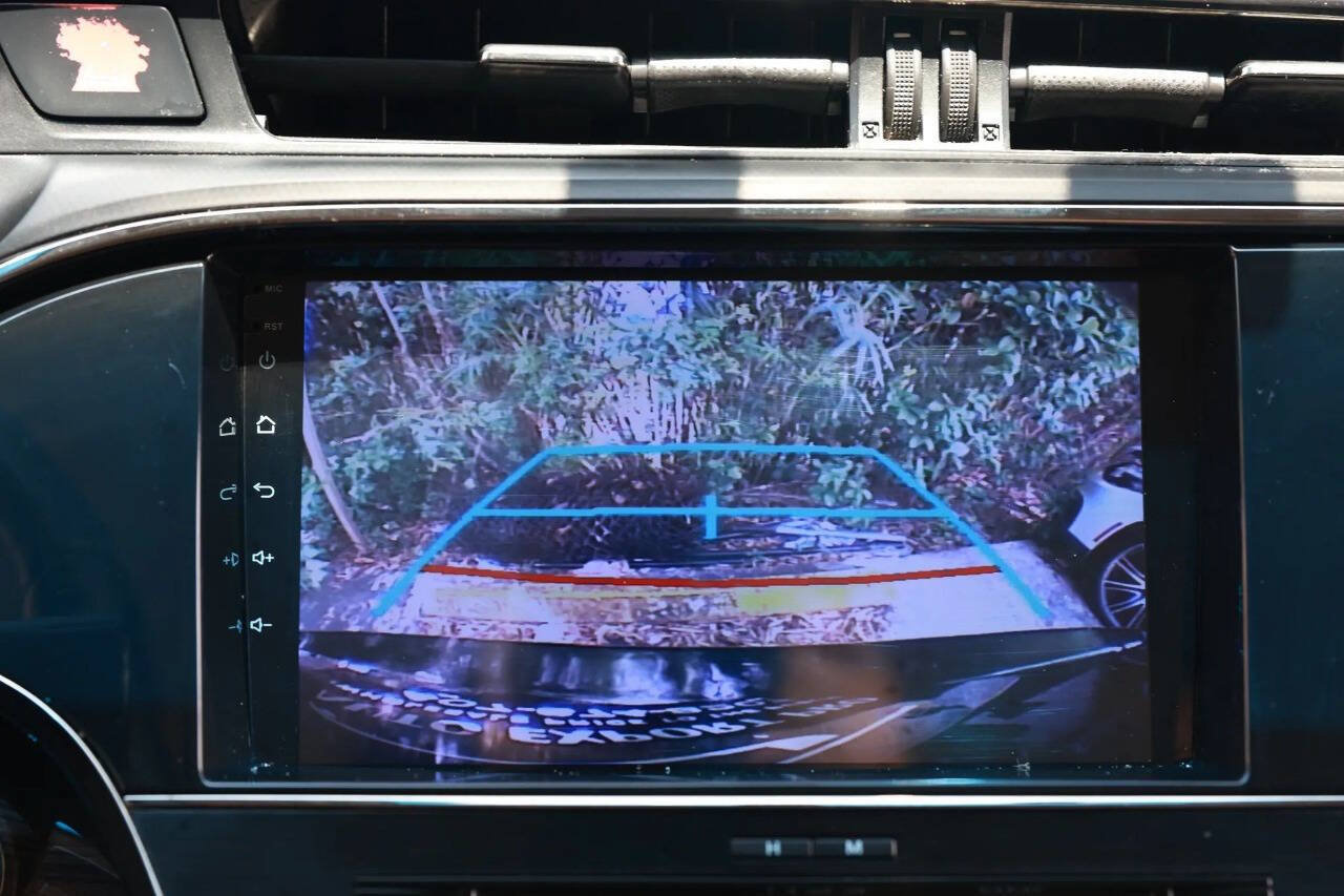 Used 2015 Toyota Avalon XLE FWD image 28