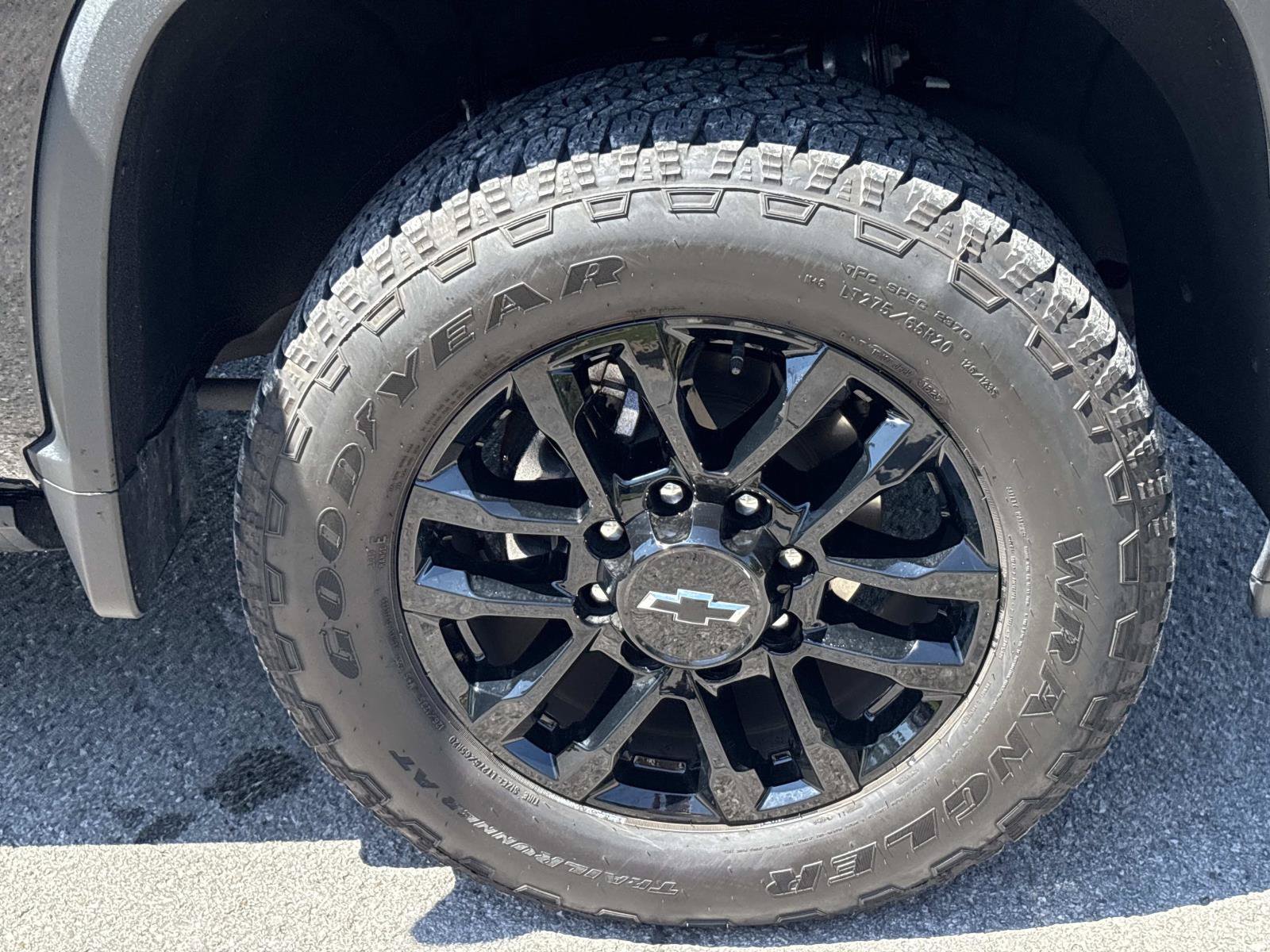 Used 2025 Chevrolet Silverado 2500 High Country w/ Midnight Edition AWD/4WD image 10