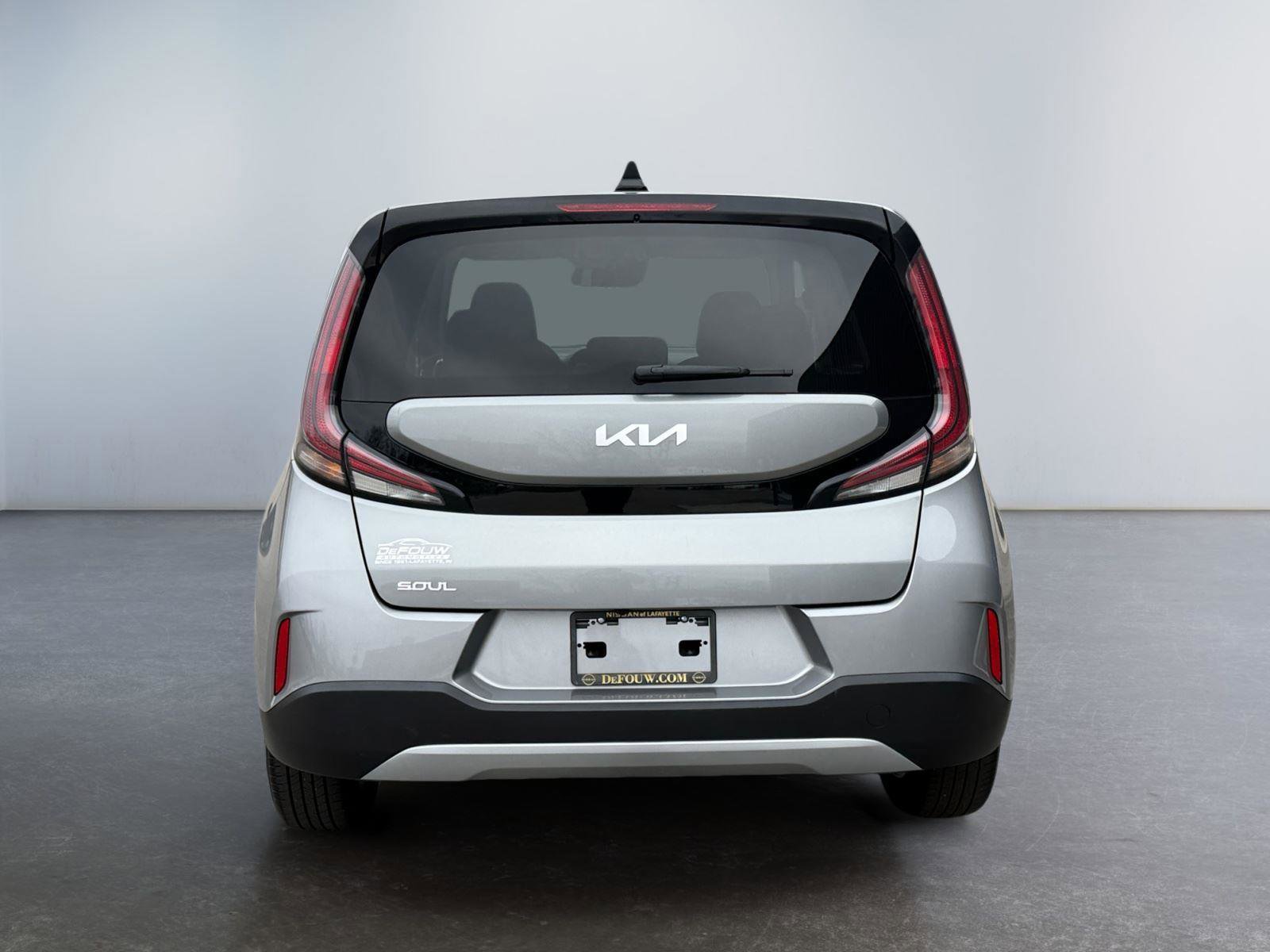Used 2025 Kia Soul LX w/ LX Technology Package FWD image 4