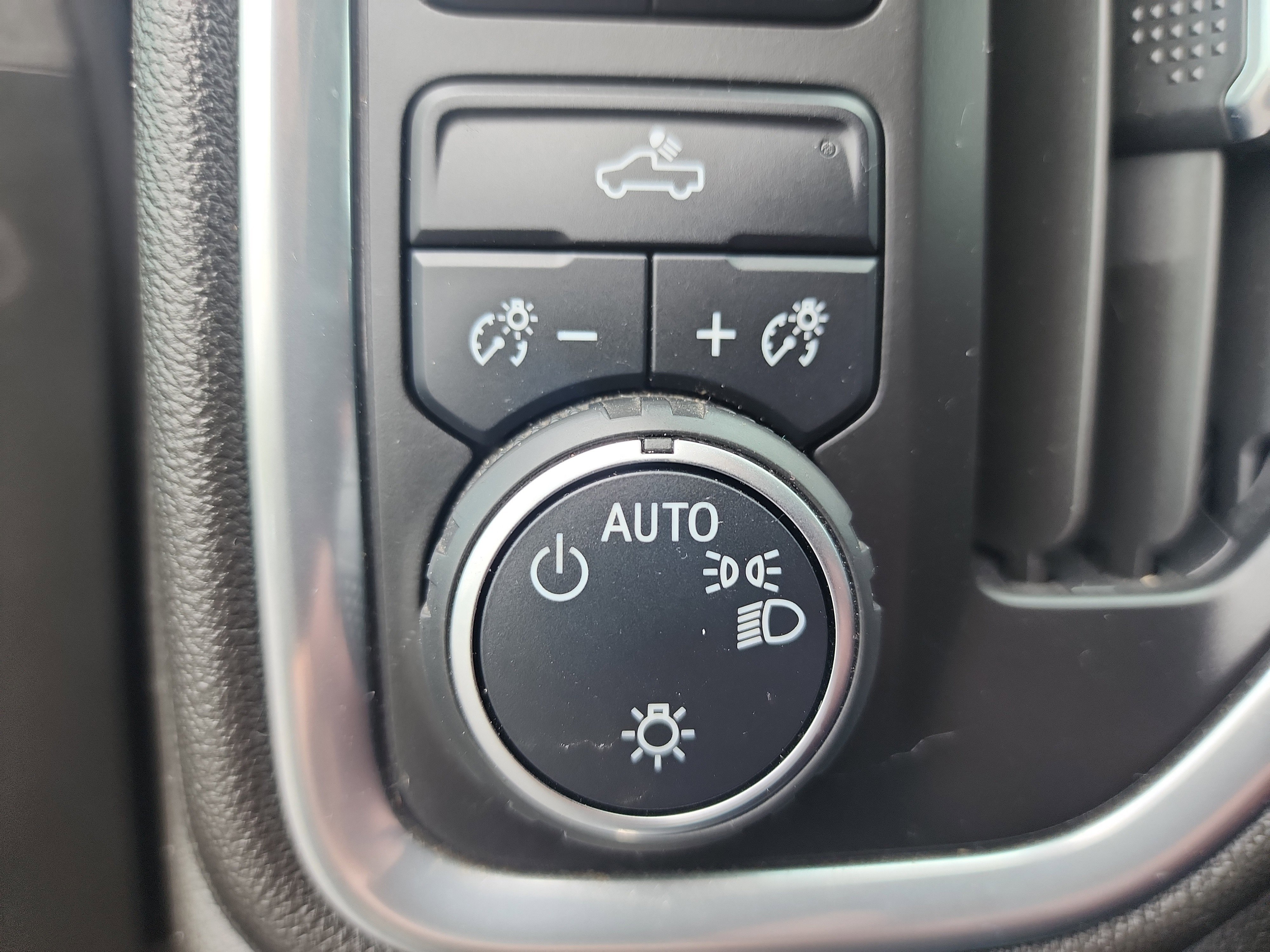 Used 2022 Chevrolet Silverado 1500 LT image 34