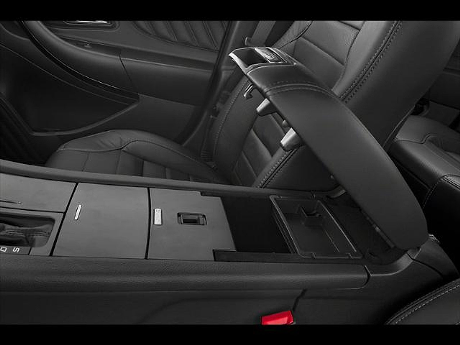 Used 2019 Ford Taurus SHO AWD/4WD image 34