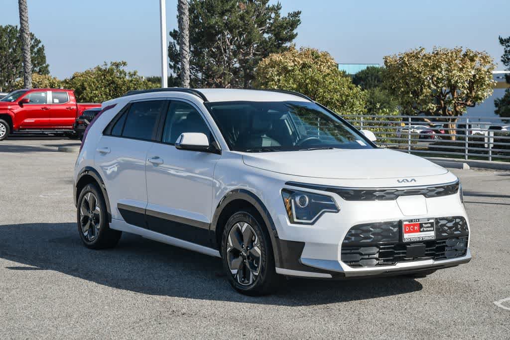 Used 2024 Kia Niro Wind FWD image 3