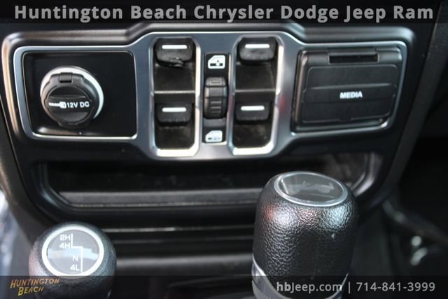 Used 2023 Jeep Wrangler Sport S image 28