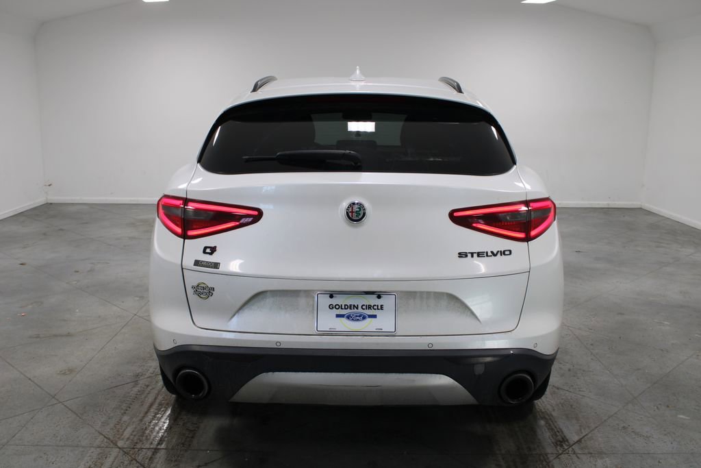 Used 2018 Alfa Romeo Stelvio Ti Sport image 8