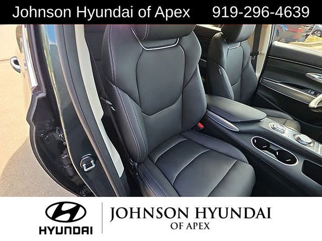 Used 2023 Genesis GV70 2.5T Select w/ Select Package image 34