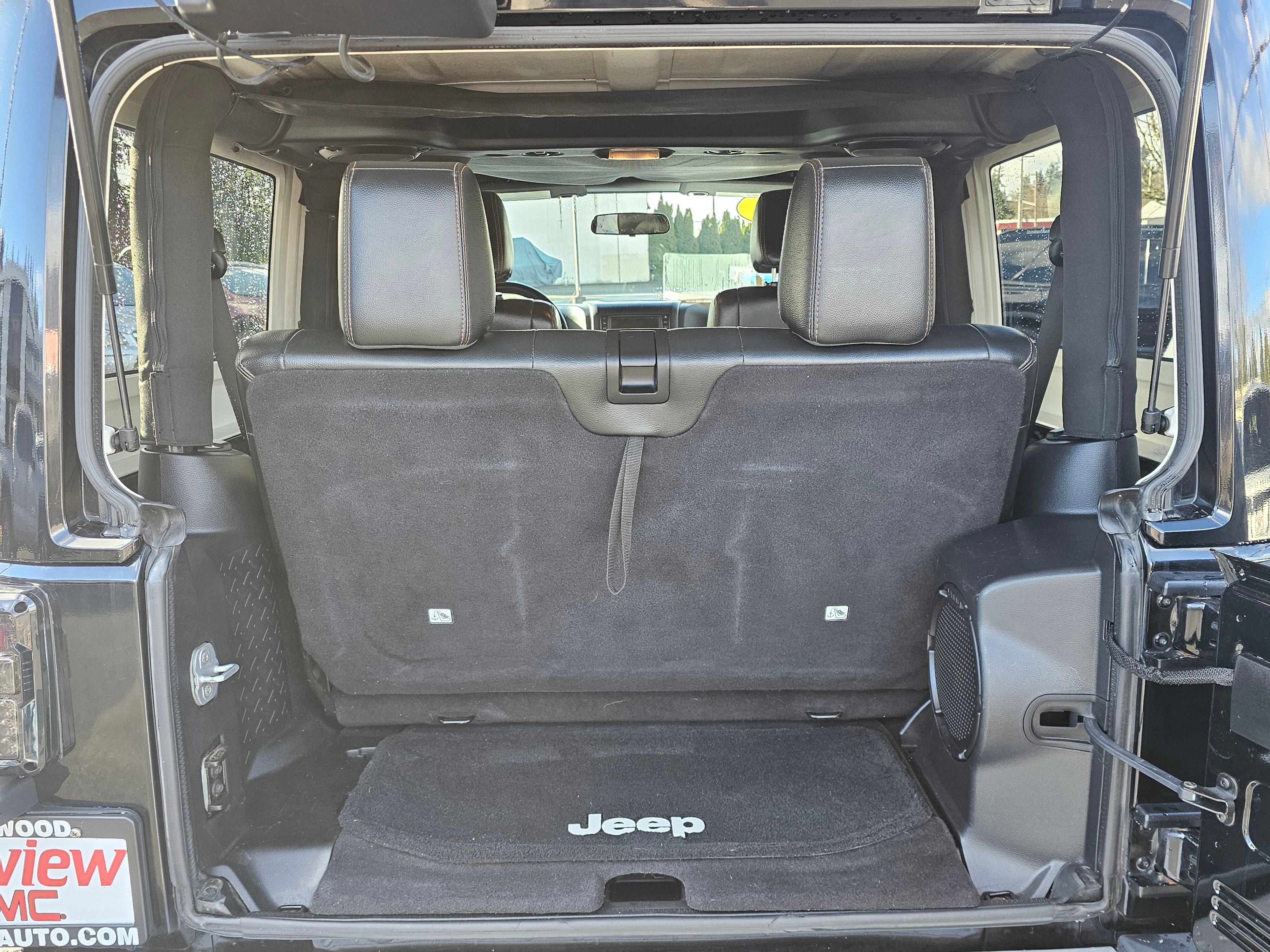 Used 2011 Jeep Wrangler Sahara w/ Dual Top Group AWD/4WD image 14