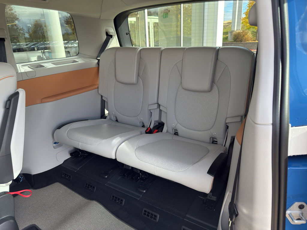 New 2025 Volkswagen ID. Buzz Pro S Plus image 17