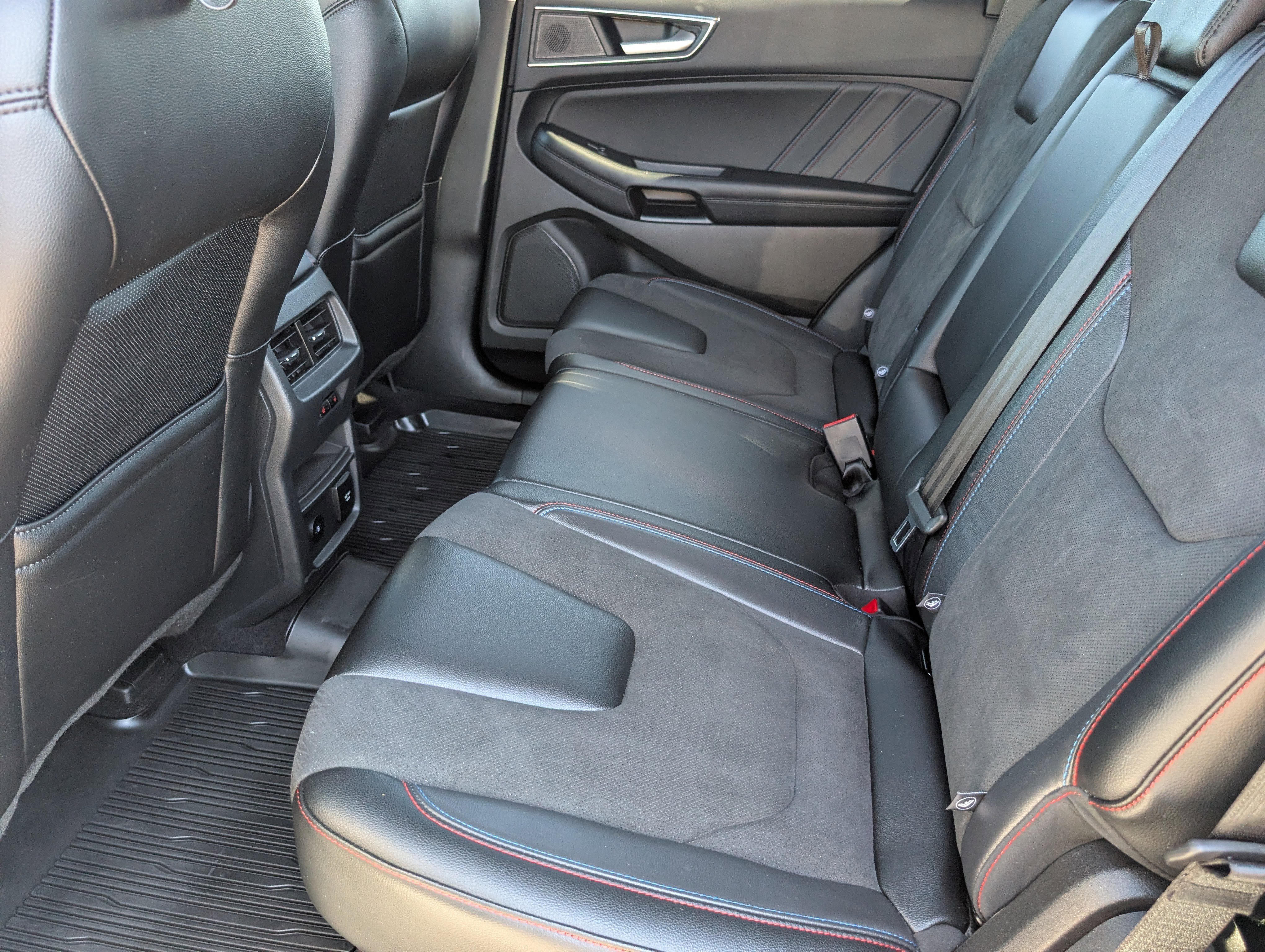Used 2023 Ford Edge ST w/ Equipment Group 401A AWD/4WD image 13