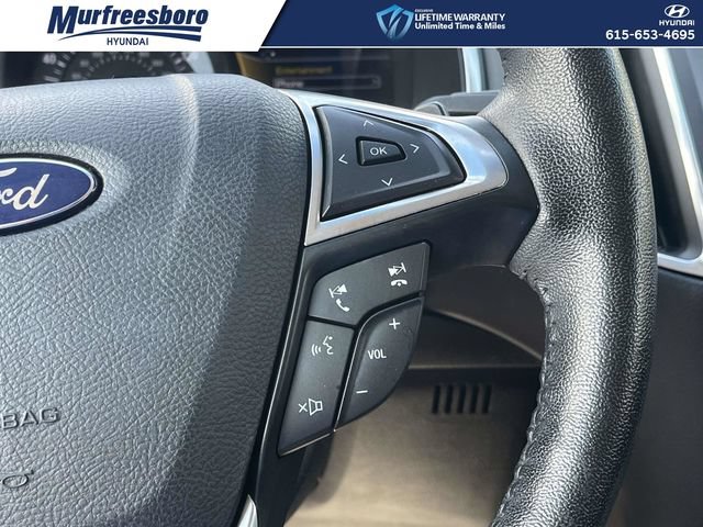 Used 2016 Ford Edge Titanium FWD image 29