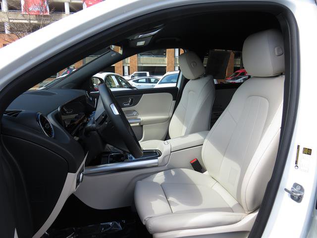 Used 2025 Mercedes-Benz GLA 250 4MATIC image 18