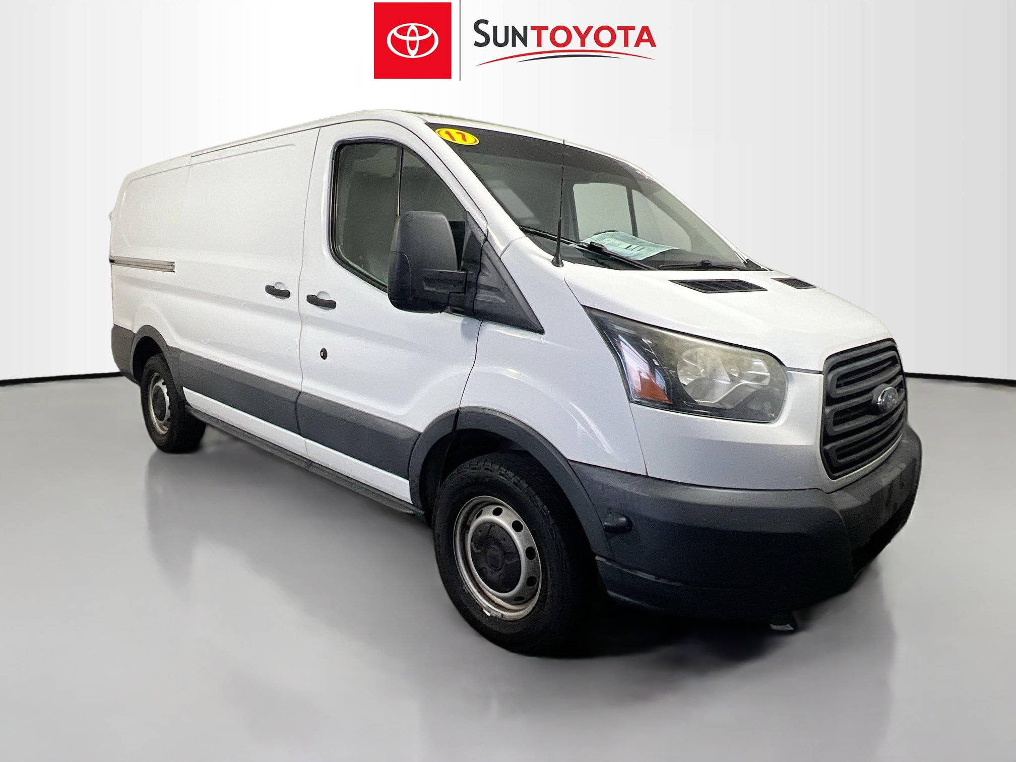 Used 2017 Ford Transit 150 130 Low Roof RWD image 1