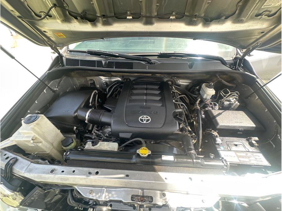 Used 2012 Toyota Tundra 2WD CrewMax w/ Tow Pkg image 29