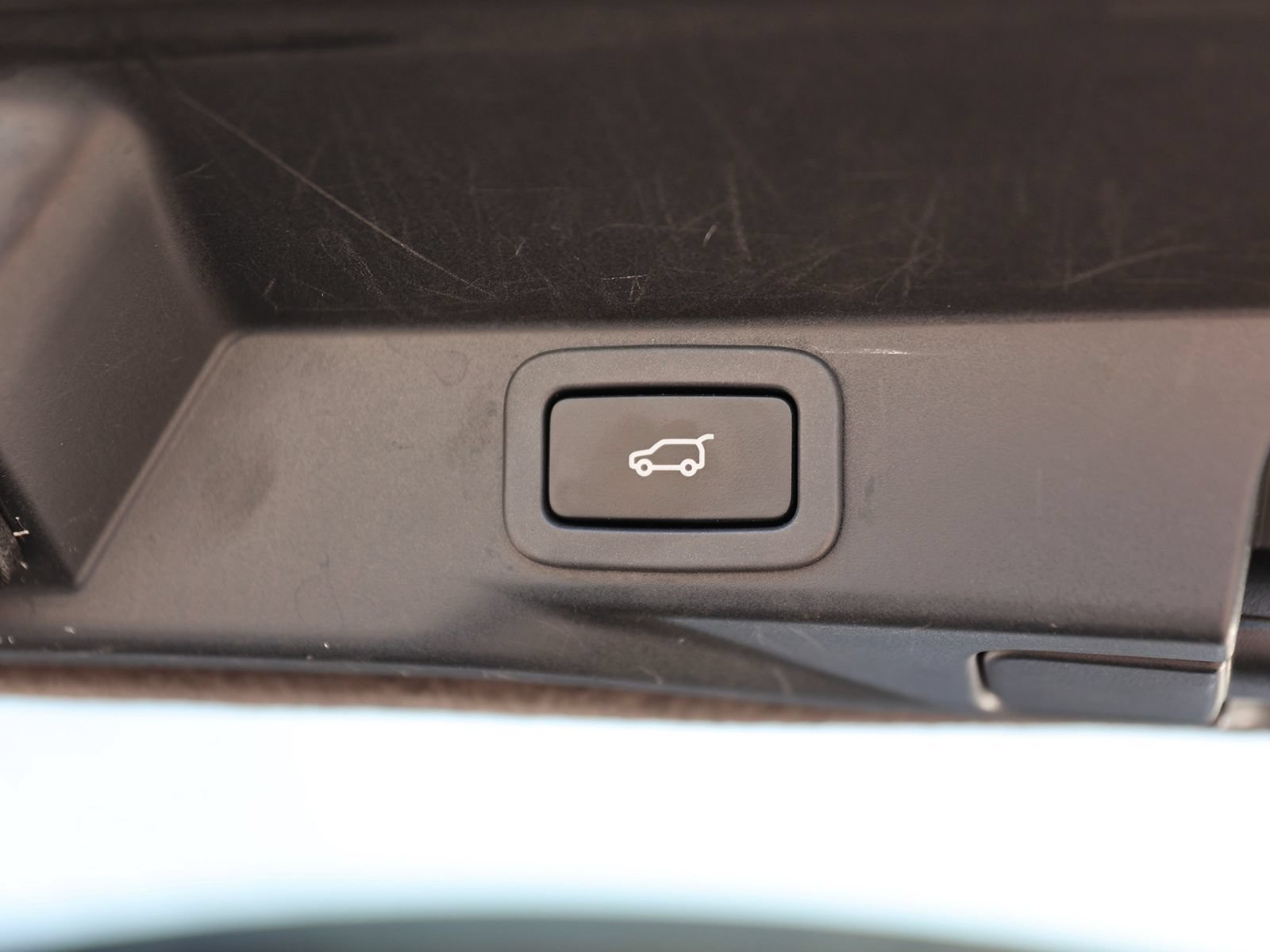 Used 2015 Land Rover Range Rover Sport HSE AWD/4WD image 16