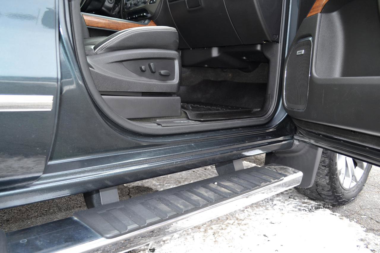 Used 2017 Chevrolet Silverado 1500 High Country image 40