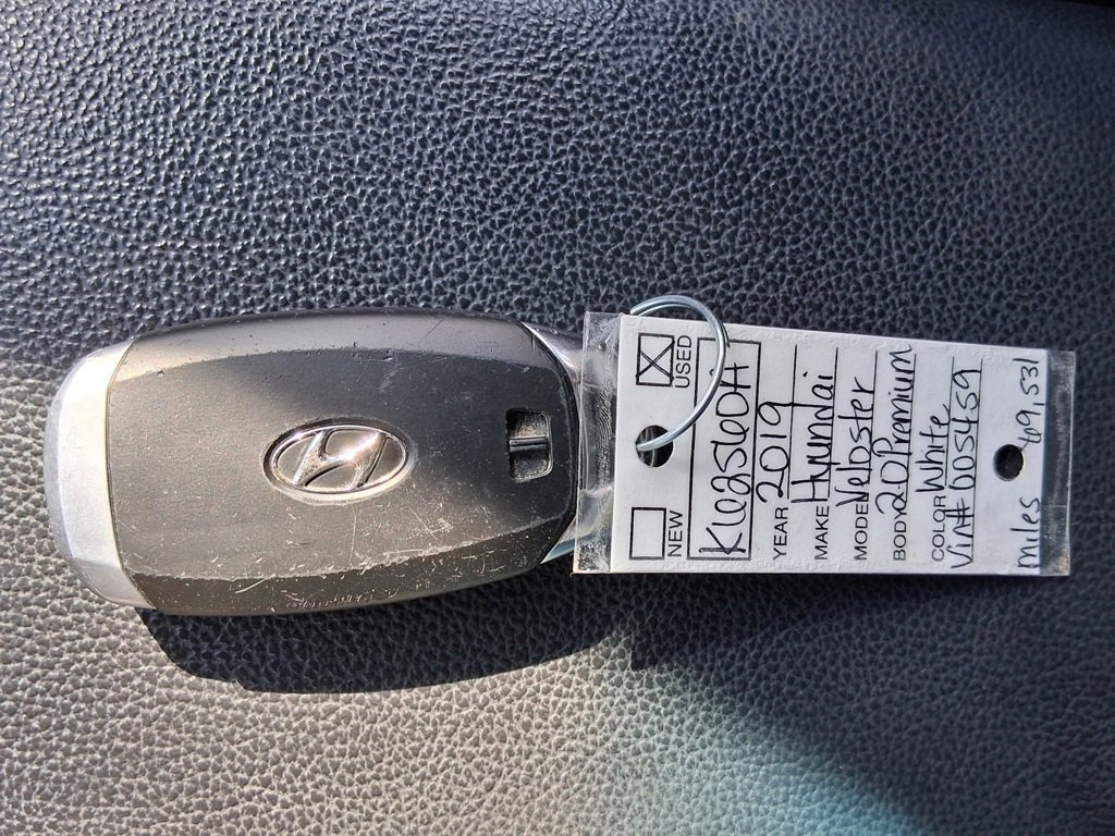 Used 2019 Hyundai Veloster 2.0 Premium image 12